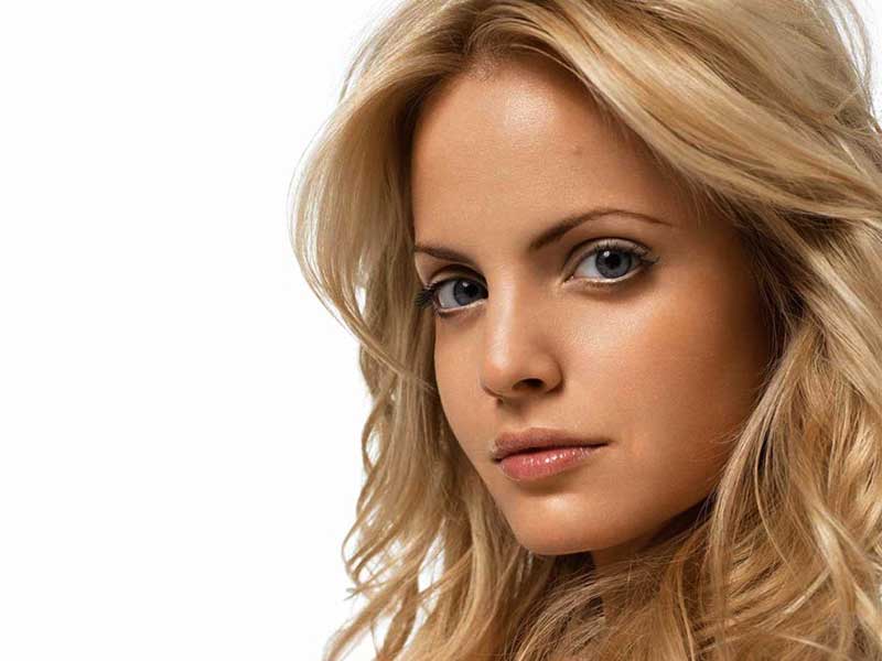 mena suvari